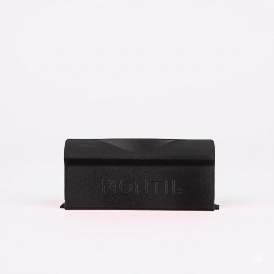 Black rectangular latch with 'MONTII' branding on a white background