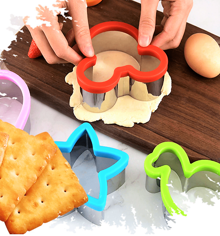 (4pc) Stainless Steel Sandwich Cutters Set
