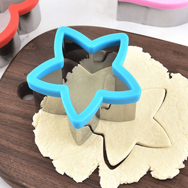 (4pc) Stainless Steel Sandwich Cutters Set